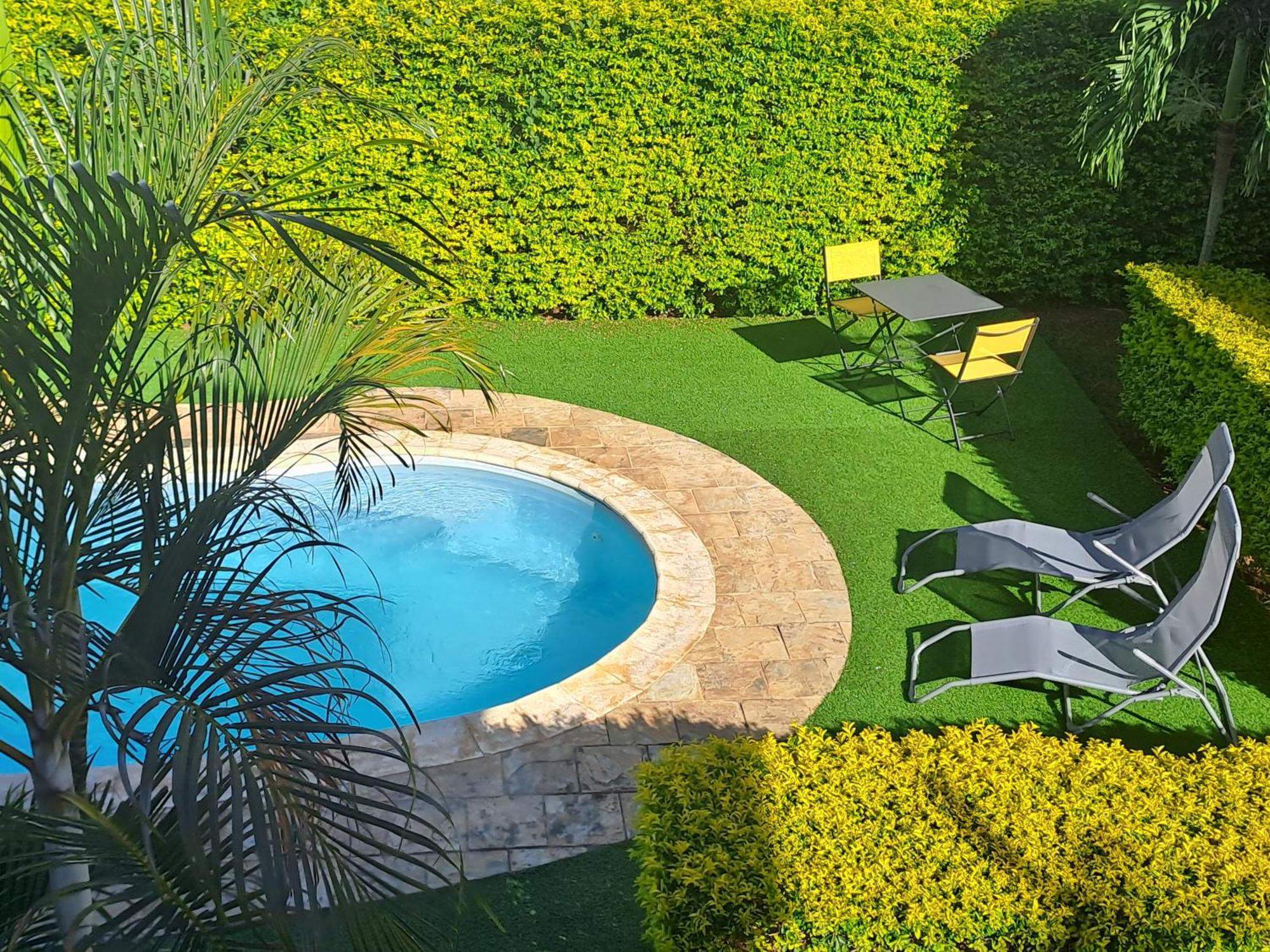 Appartement Paisible Avec Jardin & Piscine Albion Exterior foto
