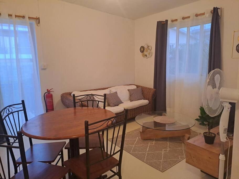 Appartement Paisible Avec Jardin & Piscine Albion Exterior foto